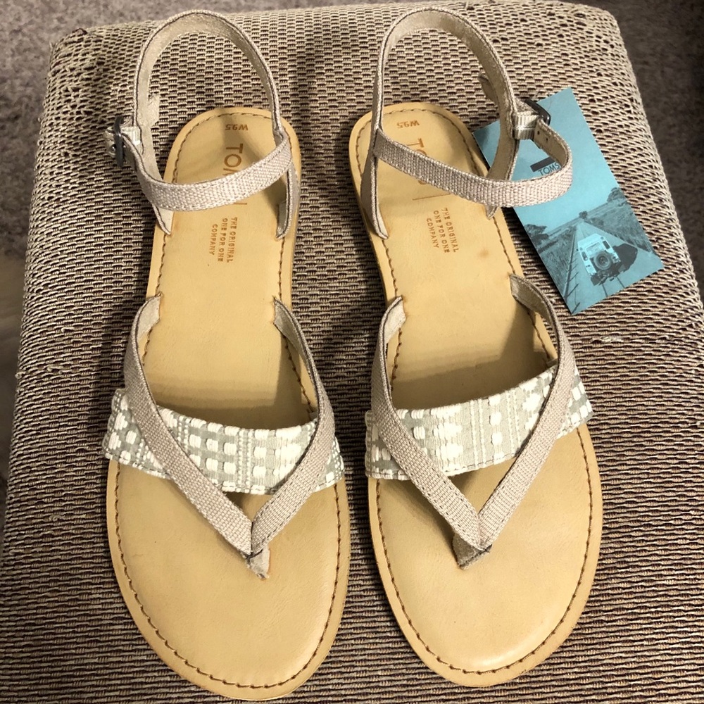 NWT Toms Lexie Sandals